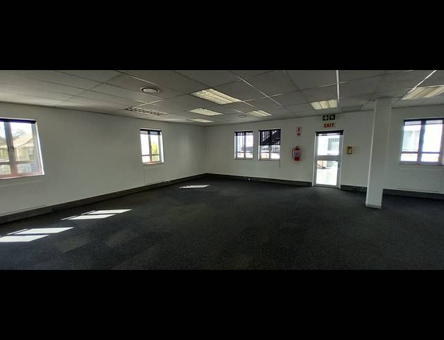 217M² OFFICE TO LET IN BRYANSTON